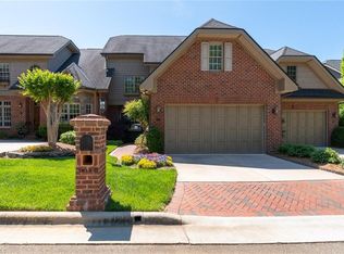 1814 D New Garden Rd, Greensboro, NC 27410