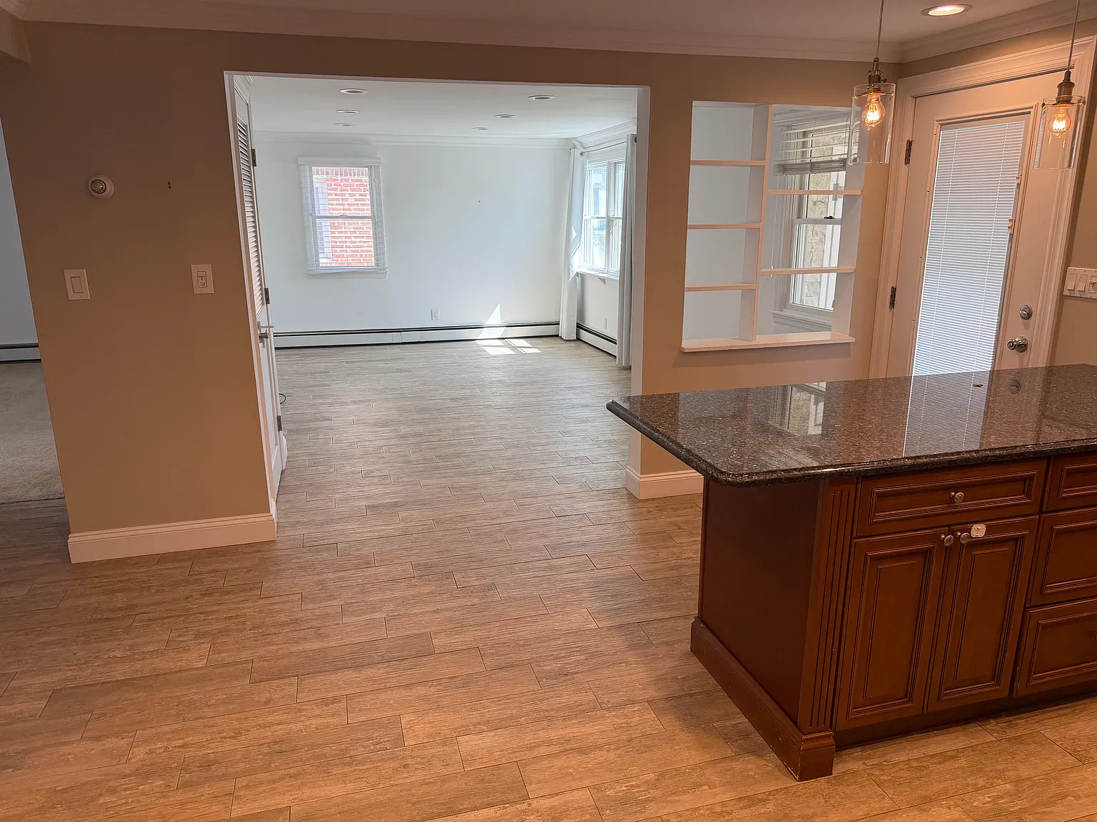2 bed, 1.5 bath, 850 sqft, $3,900 — Photo 3