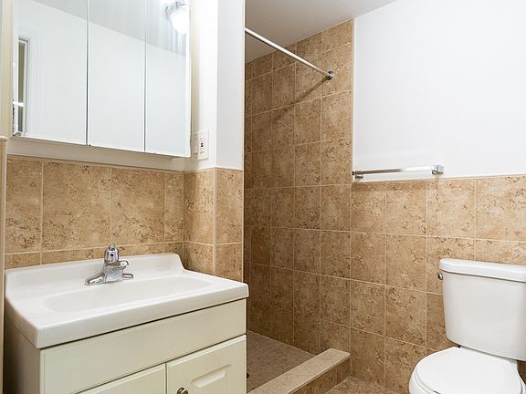 5th image of 310 E 6th St #29