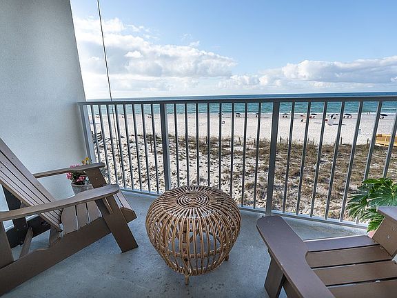 4th image of 421 E Beach Blvd #352