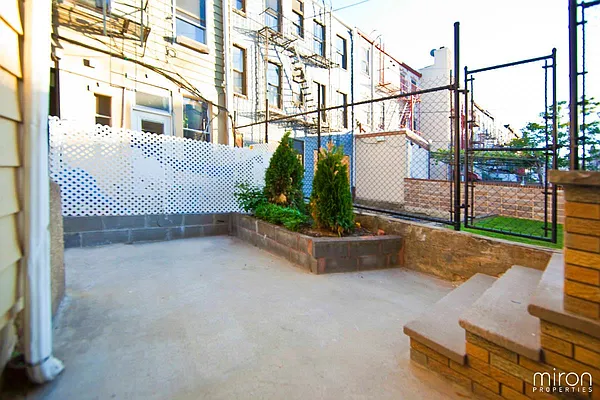 Rented by Miron Properties | media 61