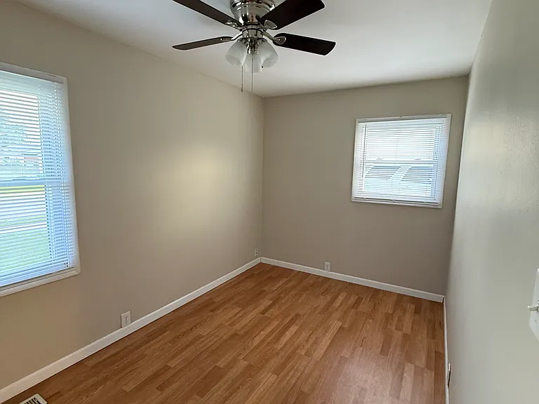 34 Beacon Ave — Photo 6