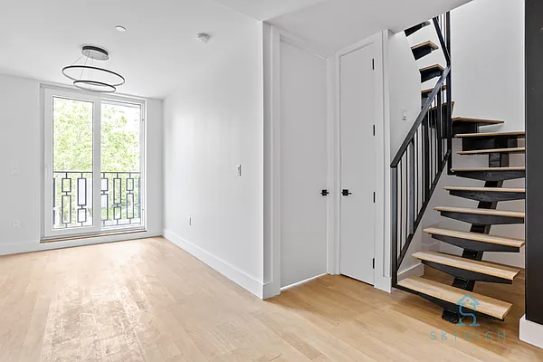 Rented by Skyhigh Realty NYC LLC | media 22