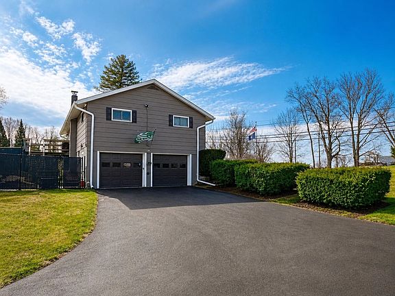 3rd image of 1803 Harwood Hill Road