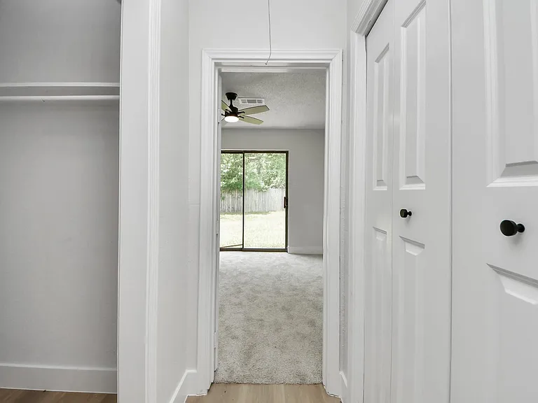 7427 Willow Oak Dr — Photo 14