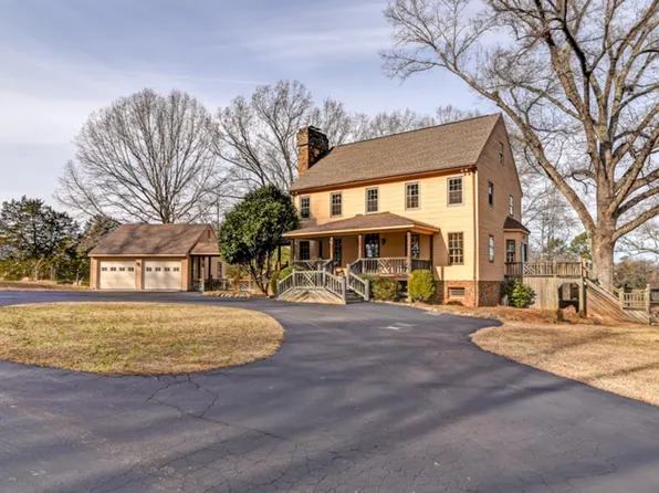 2120 Wiggington Rd, Lynchburg, VA 24502