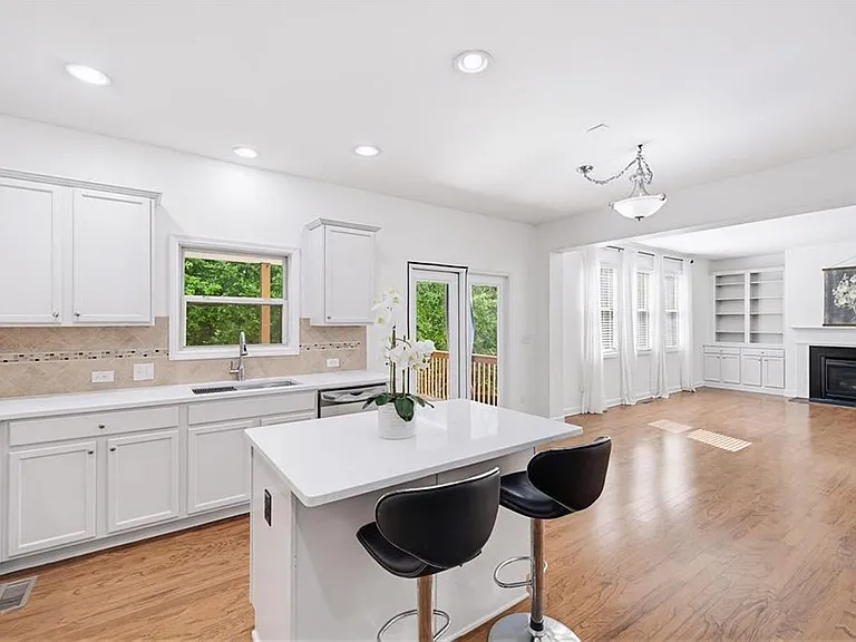 4471 Redan Ct — Photo 46