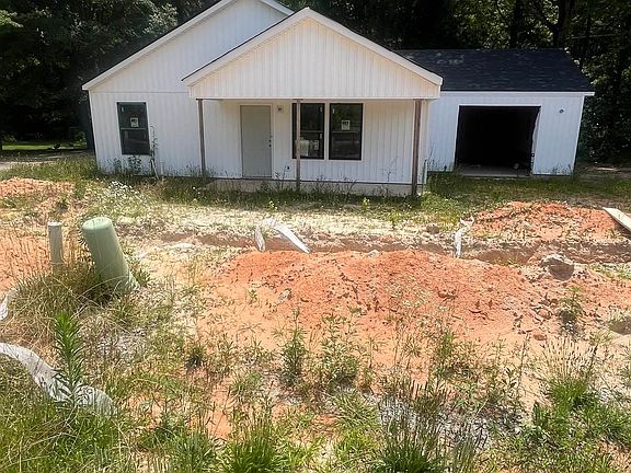 4th image of 222 Brandi Ln