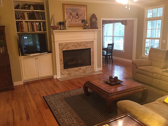 Family Room/ 1st Floor