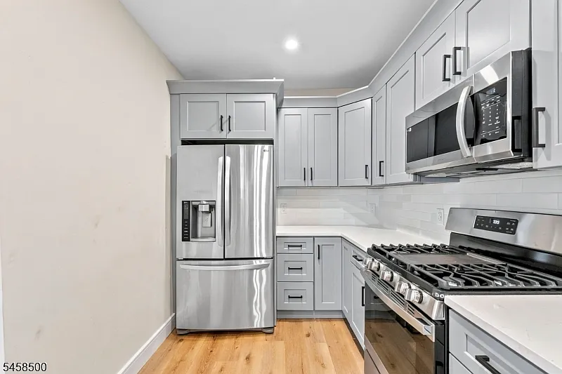 144 Main St — Photo 4