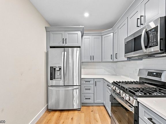 4th image of 144 Main St #1A