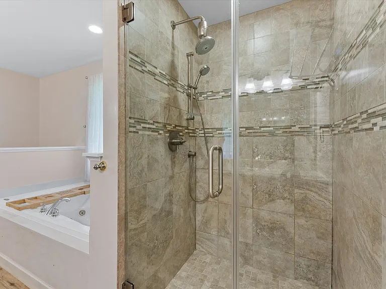 10948 Sunset Hills Dr — Photo 47
