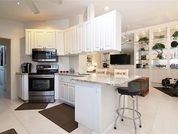 4th image of 7433 Emilia Ln