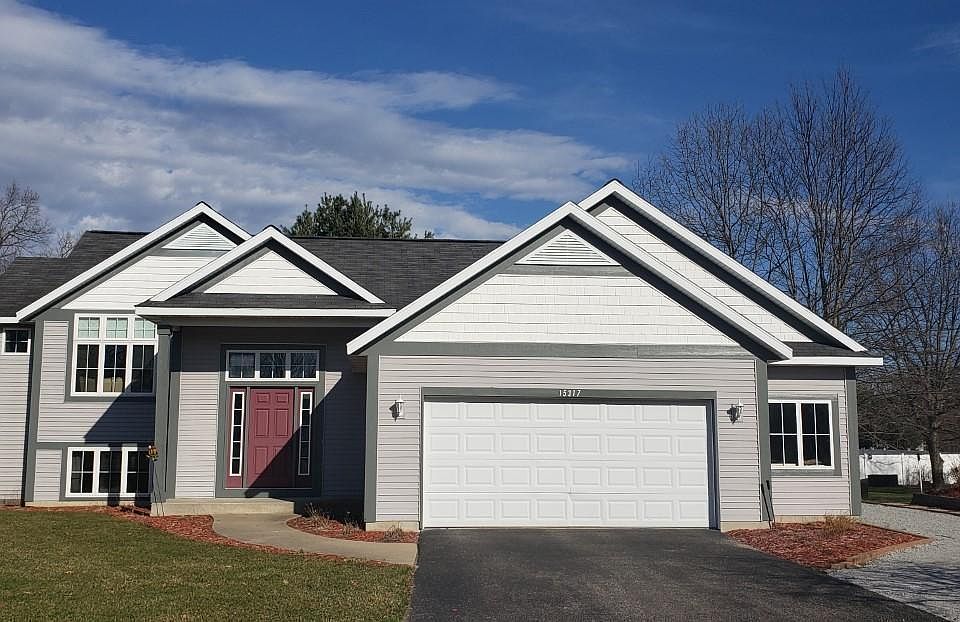 1st image of 15317 Meadowlark Dr