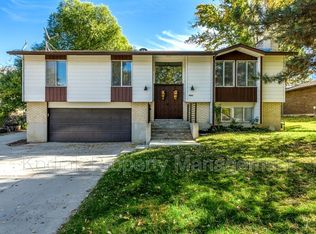 9743 S Granite View Dr, Sandy, UT 84092