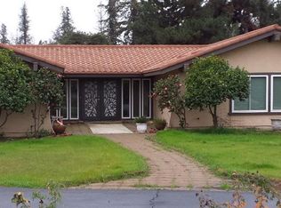 3179 Finley Dr, Kingsburg, CA 93631