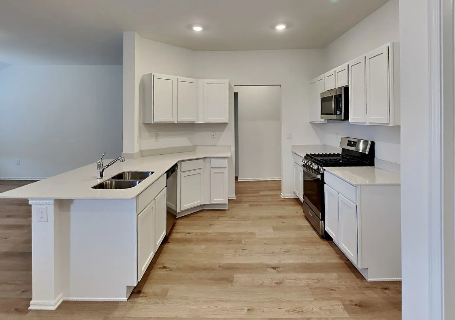 Brand New 3 Bedroom 2 Bathroom Home In Piedmont Schools With Neighborhood Park — Photo 4