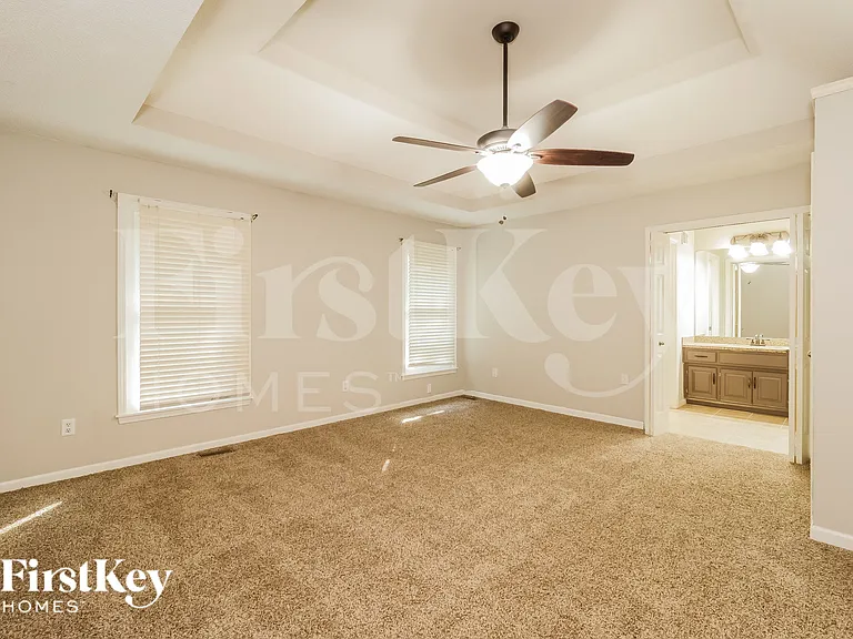 7357 N Rhode Ave — Photo 12