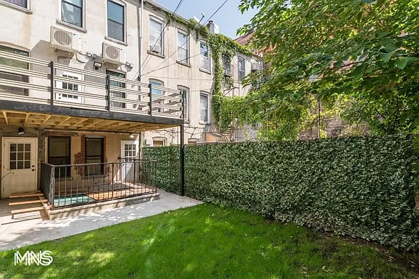 Rented by MNS | media 22