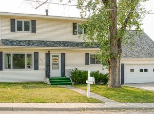 403 W 9th St, Gillette, WY 82716