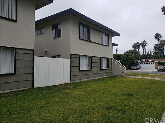 2nd image of 2902 Peppertree Ln