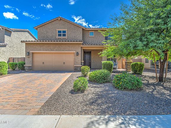 2nd image of 213 E Toscana Dr