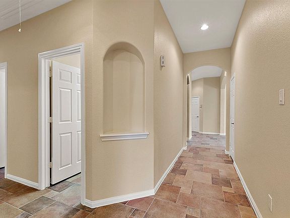 5th image of 109 E Montfair Blvd