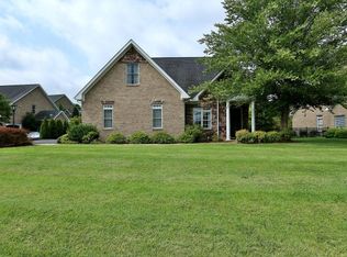 60 Stoneledge Dr, Roanoke, VA 24019