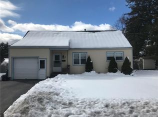 108 Orchard Dr E, North Syracuse, NY 13212
