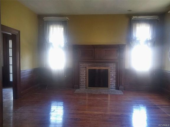 3rd image of 620 Mansion Dr