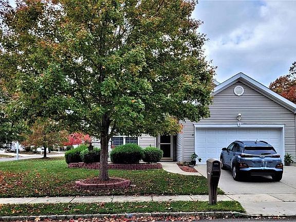 3rd image of 15 Ivy Creek Dr
