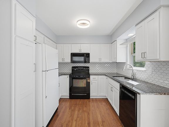 2nd image of 3228 Ella Ln