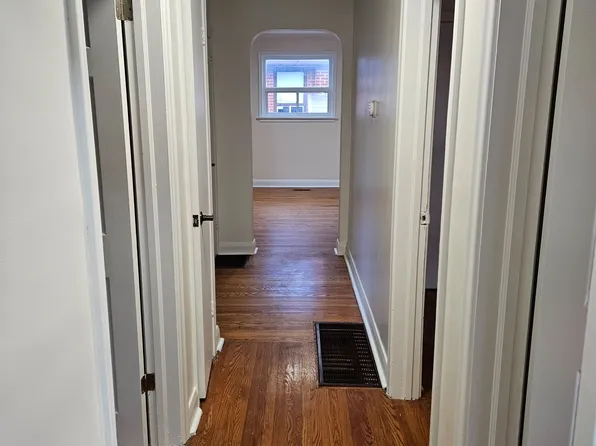 4 Clevedon St, Toronto, ON M3M 1M4
