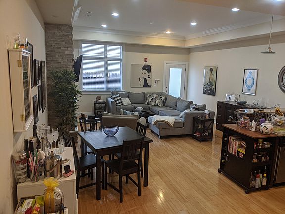 2nd image of 1535 Fairmount Ave #1