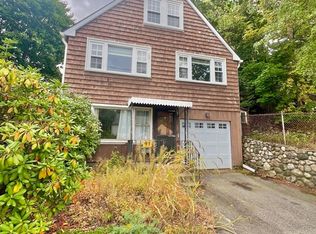 91 Saunders St, Medford, MA 02155