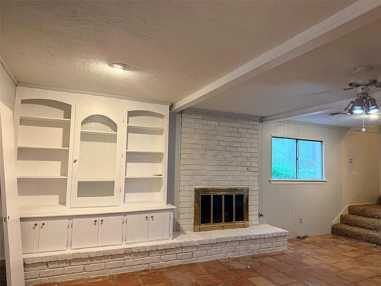 2314 Roman Forest Blvd — Photo 3