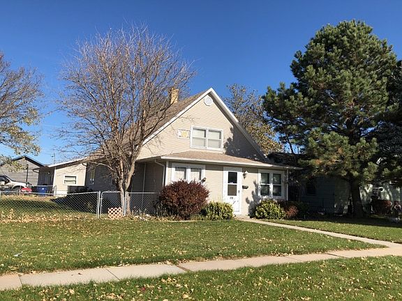 3rd image of 301 E 2nd St