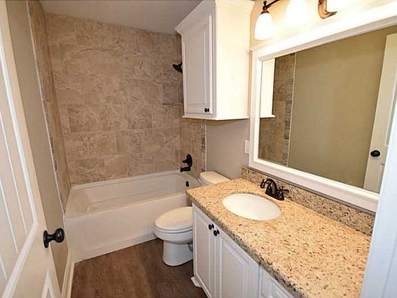 4th image of 614 Lejuanta St