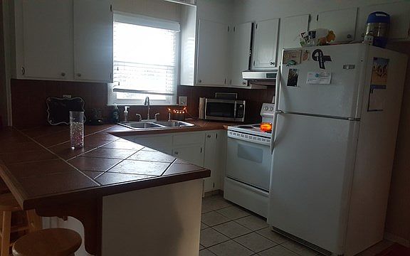 4th image of 3100 Suffolk Dr