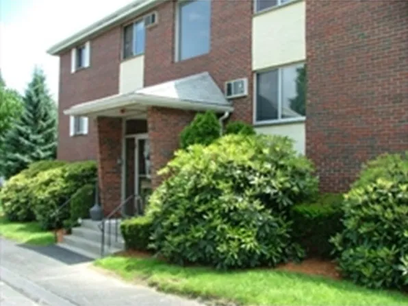 190 Bolton St APT 11, Marlborough, MA 01752