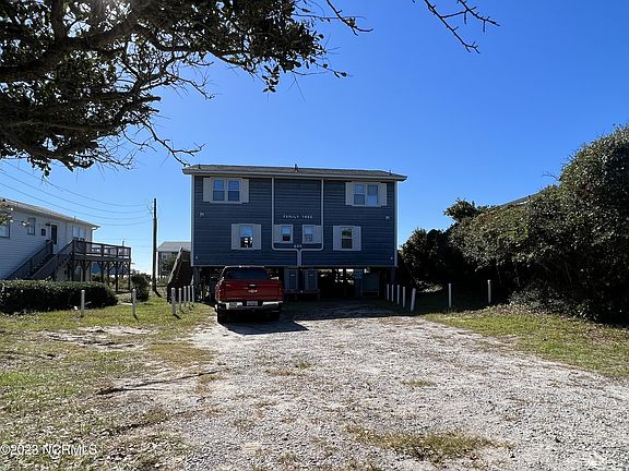 2nd image of 805 Emerald Drive #E & W