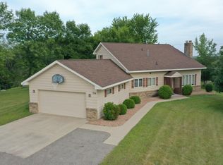 619 W 7th St, Starbuck, MN 56381