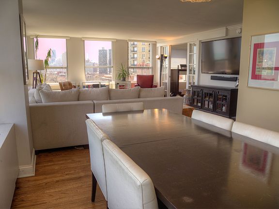 3rd image of 2626 N Lakeview Ave APT 1103