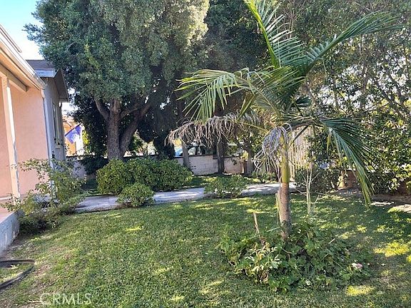 4th image of 11143 Emelita St