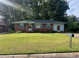 129 Lincoln St, Warner Robins, GA