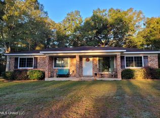 150 Devaughn Rd, Lucedale, MS 39452