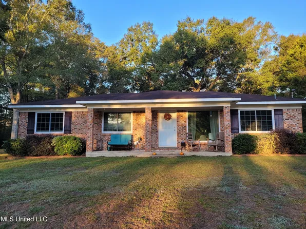 150 Devaughn Rd, Lucedale, MS 39452