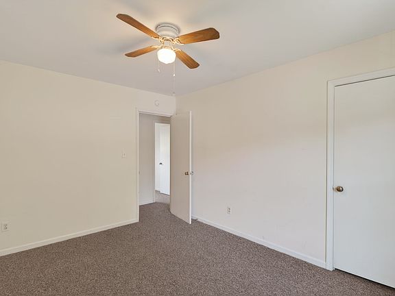 4th image of 195 Bentley Dr