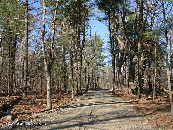 5th image of 765 Academy Hill Road