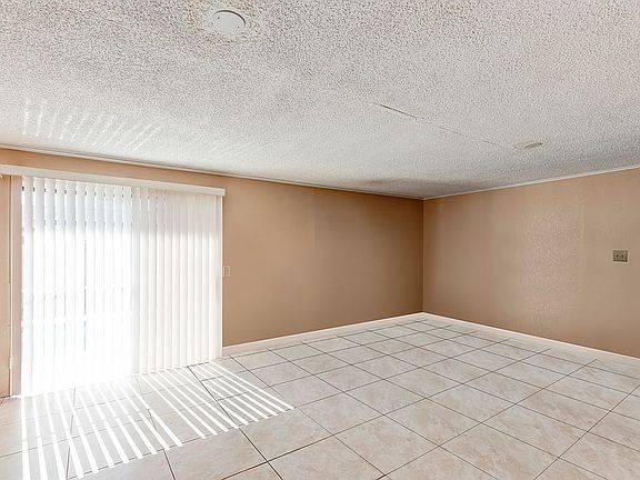 3rd image of 7814 NW 39th Ct
